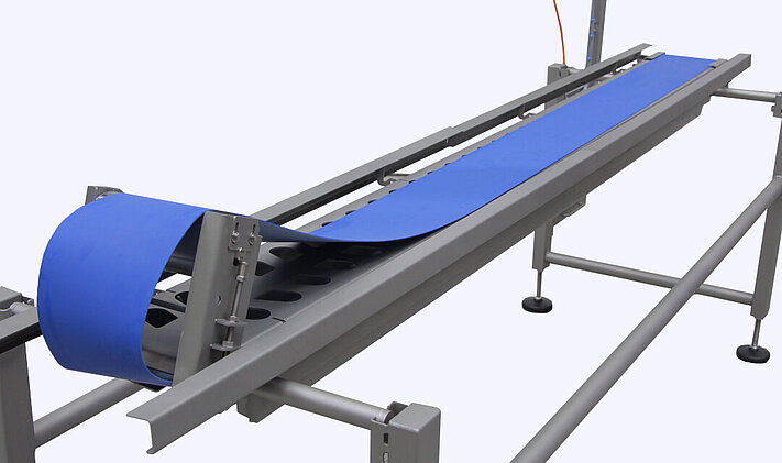 The removable conveyor belt allows efficient cleaning.