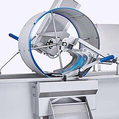 Insect and fine particle discharge of the GEWA washing machine from KRONEN – ideally accessible and thus easy to clean
