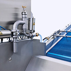 The Water Management System of the GEWA PLUS washing machines from KRONEN makes the central filling and draining of the washing tank possible