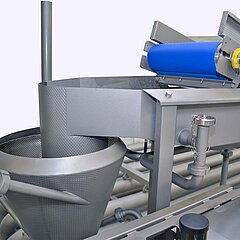 A flush-in module ensures gentle product infeed.